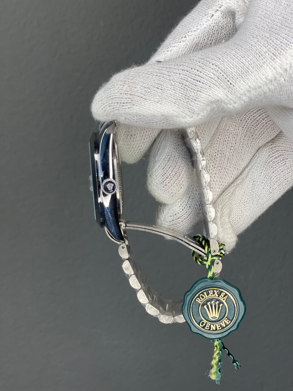 Rolex most premium article in Specfic metallic colour