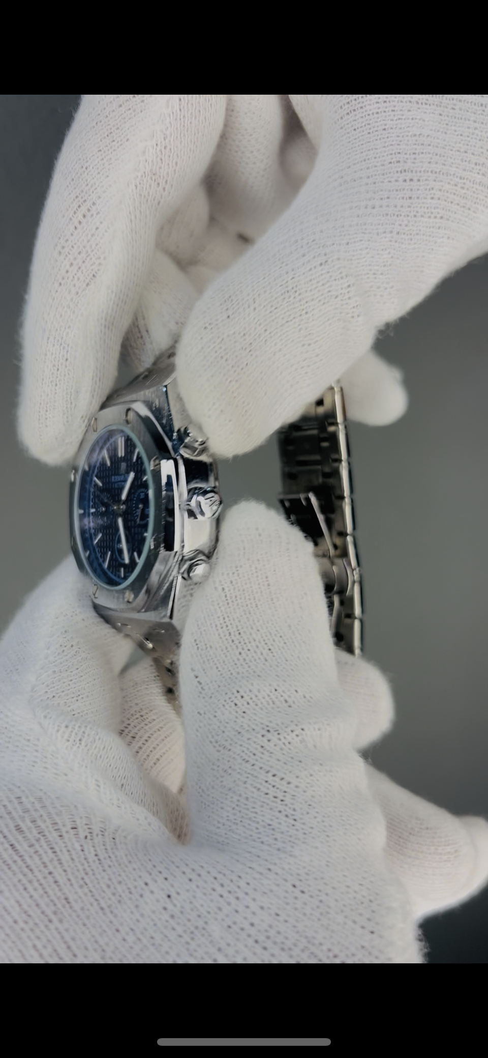 AP Most Trending Article With Blue Dial